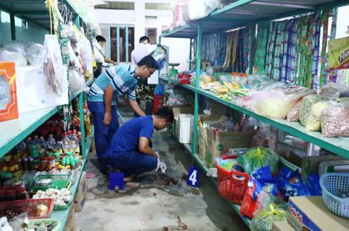 Truy bắt nghi phạm đâm gục bà chủ tiệm tạp hóa
