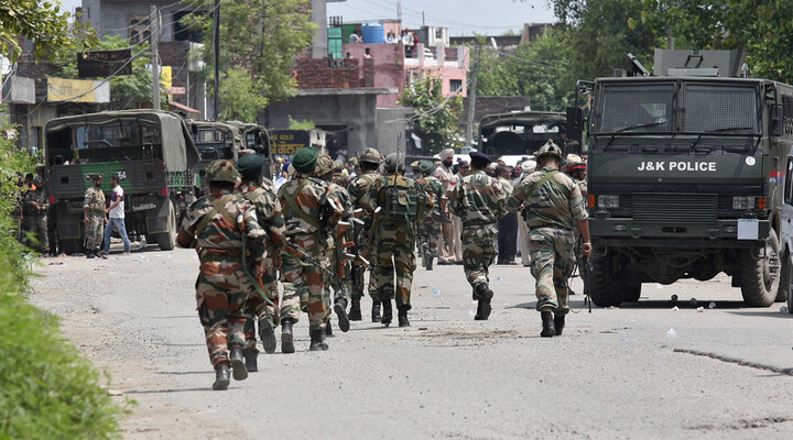 Trung Quốc yêu cầu Ấn Độ rút 200.000 quân khỏi biên giới