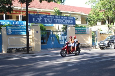 Học sinh giỏi tuyệt đối 4 năm liền vẫn bị 