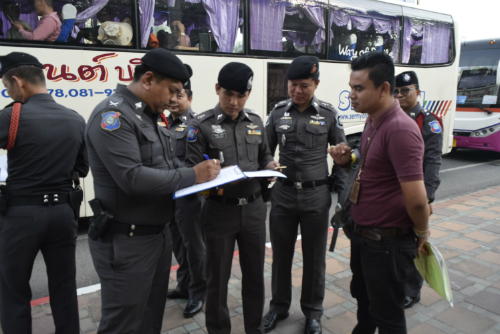 Du lịch Thái , hướng dẫn viên bị bắt, 17 du khách Việt bị bỏ rơi