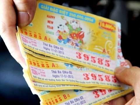 Xổ số kiến thiết lao đao vì Vietlott