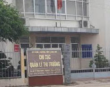 Cho thôi việc Phó đội trưởng QLTT