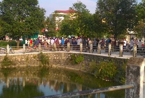 Nam thanh niên nằm chết trong nhà vệ sinh công cộng