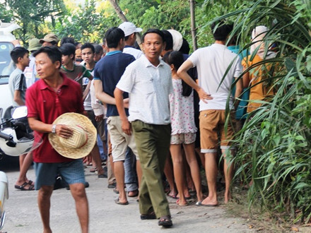 Trèo lên cột điện bắt chim, một người bị điện giật tử vong