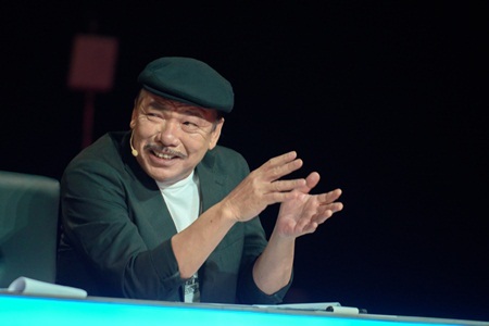 Nhạc sĩ Trần Tiến trổ tài beatbox, Thanh Bùi thị phạm múa búp bê