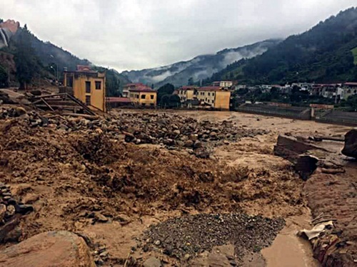 Thời tiết 6/8: Miền Bắc mưa to và dông, Hà Nội gió giật mạnh