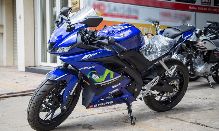 Yamaha R15 v3 Movistar giá 110 triệu đồng tại Việt Nam