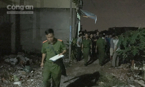 Vợ khóc ngất khi phát hiện chồng tử vong trong tư thế treo cổ