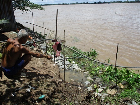 Đồng Tháp tiếp tục sạt lở, 5 hộ dân di dời khẩn cấp