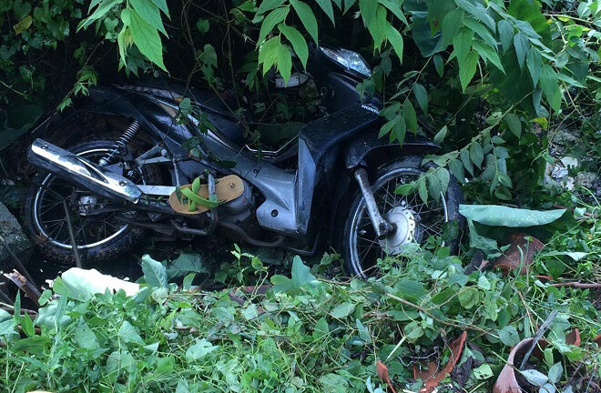 Hy hữu: Thanh niên tưởng chết dưới mương bất ngờ chui ra từ bụi chuối