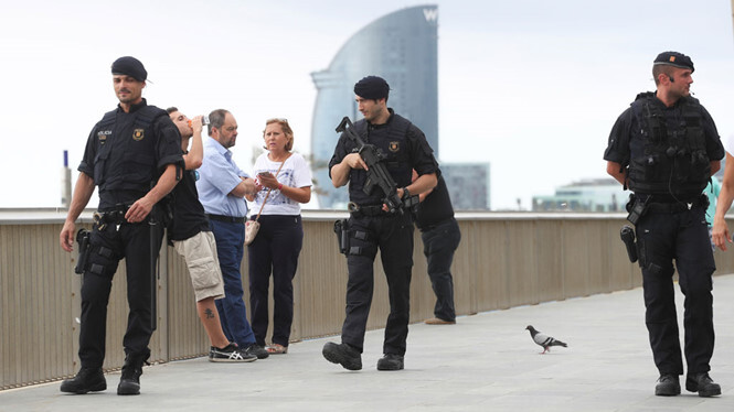 Sau vụ tấn công, Tây Ban Nha săn lùng chủ mưu khủng bố 