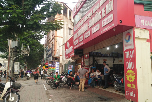 Vụ dùng súng hoa cải bắn người tại tiệm sửa xe: Triệu tập một phóng viên