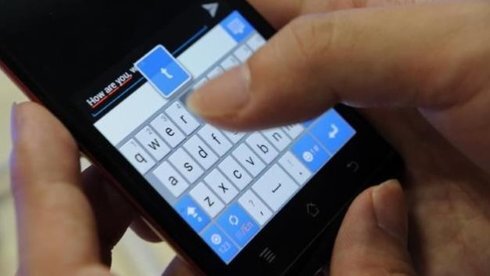 Bị trừ lương, nhắn tin dọa sếp có vướng tội đe dọa giết người?