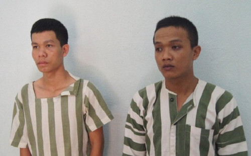 Hỗn chiến kinh hoàng vì cầm nhầm mũ bảo hiểm, 9X bị đâm tử vong