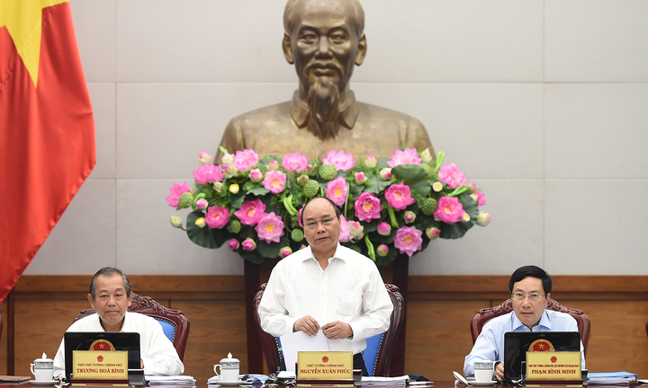 Thủ tướng: 'Thủ tục bán gà còn lâu hơn nuôi gà'