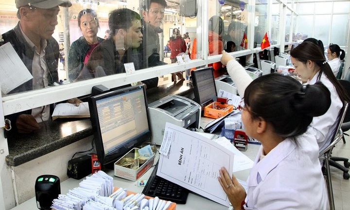 Giá y tế, giáo dục đẩy CPI 8 tháng tăng mạnh