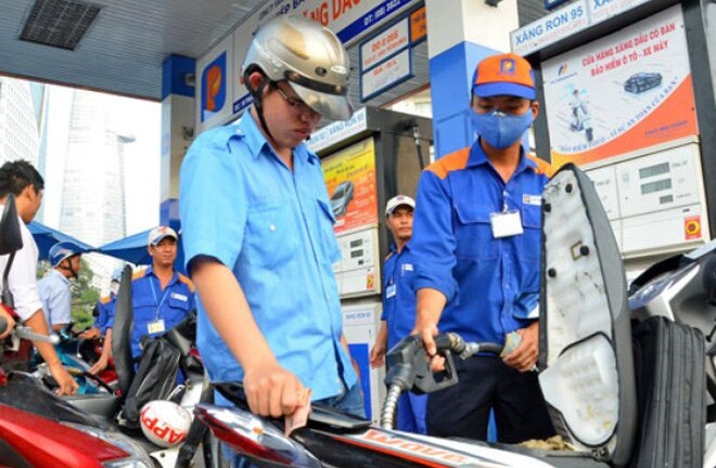 Giá xăng Ron 92 tăng 306 đồng/lít từ 15h hôm nay