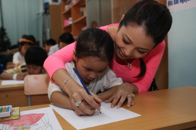 Xúc động cô giáo lên Facebook kêu gọi giúp đỡ học trò khuyết tật