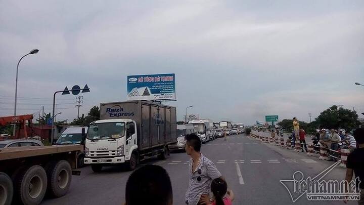 Dùng tiền lẻ phản đối thu phí trên QL5: Đã báo cáo lên Thủ tướng