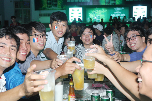 Thanh niên Việt giờ thích thể thao bằng... mồm