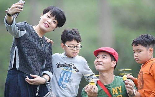 Chân dung người vợ “quyền lực” ít ai biết của danh hài Xuân Bắc