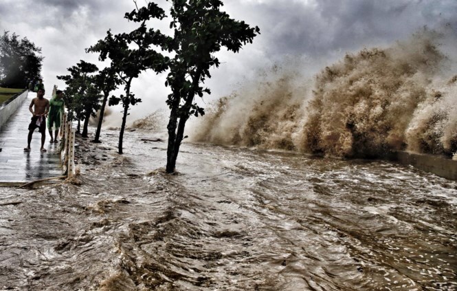 Bão số 10 suy yếu, Hà Tĩnh, Quảng Bình thiệt hại nặng nề