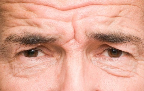 6 thói quen khiến bạn trông già trước tuổi