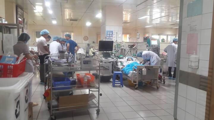 Vụ chạy thận ở Hòa Bình: Gia đình 8 nạn nhân đòi bồi thường 2 tỉ đồng