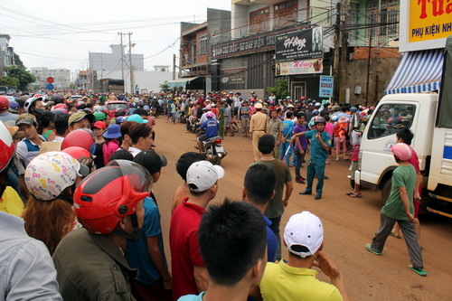 Tìm thấy thi thể nữ sinh lớp 11 bị cuốn vào miệng cống