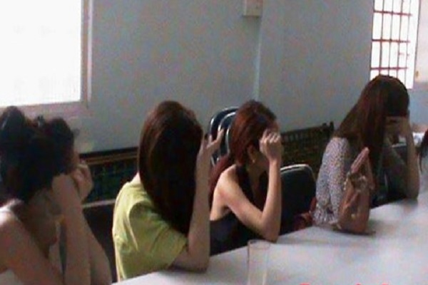 Hồ sơ vụ án: Bi kịch của bà mẹ trẻ đi bán dâm mua sữa cho con