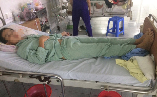 Người mẹ ép 2 con thắt cổ, dọa bắt uống thuốc diệt cỏ vì mất 7000 đồng