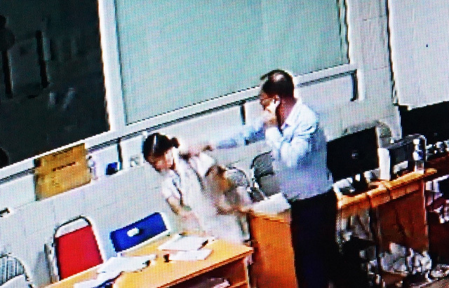 Giám đốc tát nữ bác sĩ BV 115 Nghệ An bị phạt 3,6 triệu đồng