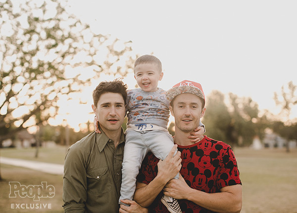 Những cặp đôi đồng tính nam đẹp trai khiến nhiều cô gái phải tiếc nuối