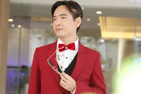 Người hâm mộ thích thú vì Việt Quang tái hiện mái tóc bổ luống đình đám những năm 2000