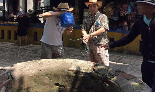 Đi tìm sự thật nước “giếng tiên” xóa đời cô đơn, hiếm muộn ở miền Trung