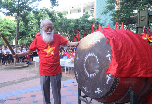 Thầy Văn Như Cương và những câu nói sống mãi trong tim các thế hệ học trò