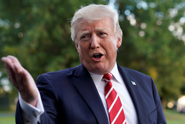 Ông Trump úp mở về