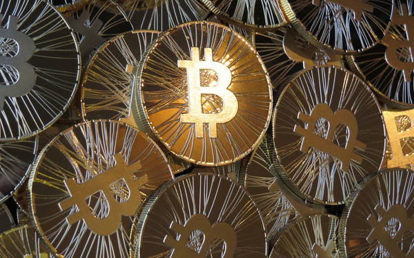 Tiền ảo Bitcoin tăng chóng mặt, gấp gần 5 lần so với đầu năm
