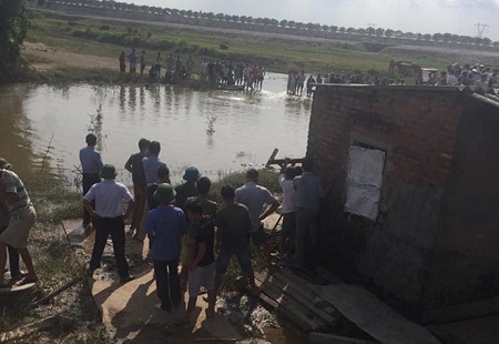 Hà Nội: Đi câu cá, 5 nam sinh đuối nước thương tâm