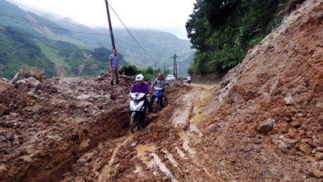 Tạm thời thông xe các tuyến giao thông ở Yên Bái