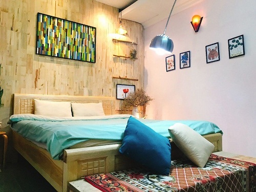 Căn hộ bohemain ngập tràn sắc màu nằm giữa thung lũng tình yêu