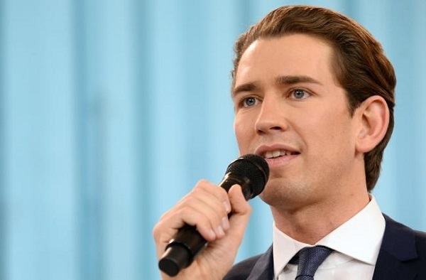 Thủ tướng tương lai 31 tuổi của Áo chưa có bằng đại học