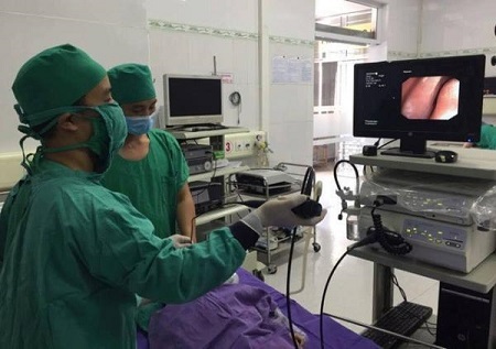 Cấp cứu cháu bé bị sặc bột: Thoát chết trong gang tấc