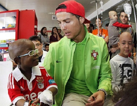 Ronaldo chi toàn bộ viện phí cho 370 nạn nhân trong vụ cháy rừng ở quê nhà