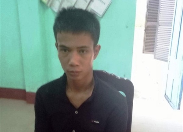 Bắt gã thanh niên đánh cụ bà mù mắt vì mâu thuẫn trên chiếu bạc