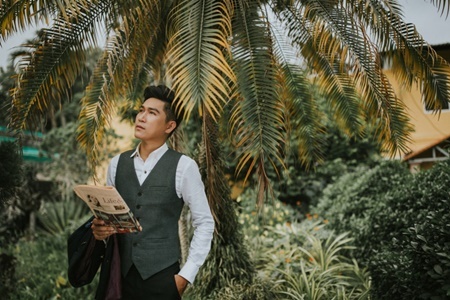 Tùng Anh làm mới nhạc phẩm Bolero nổi tiếng với phiên bản acoustic mộc mạc