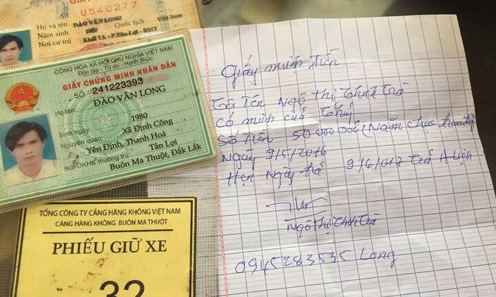 Công an Hà Nội trao trả tài sản cho du khách từ Buôn Ma Thuột đánh rơi ở Thủ đô