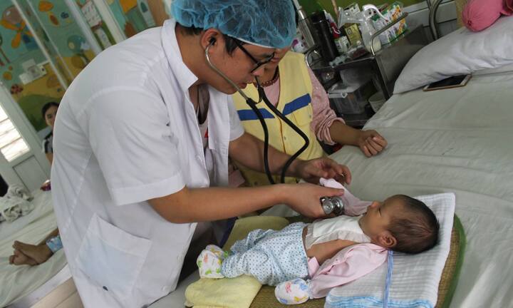 Cứu sống cháu bé bị bệnh tim bẩm sinh thể nặng nhất 