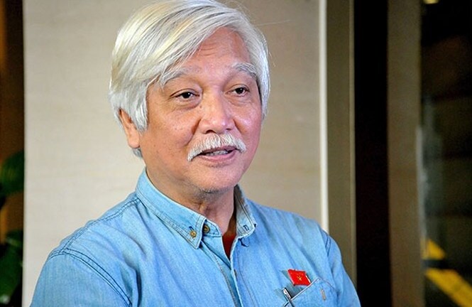 Vụ Khaisilk: Đừng theo kiểu “đổ lỗi cho cậu đánh máy”!