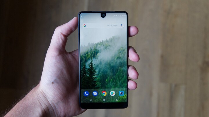 Smartphone của Android - Essential Phone rớt giá thê thảm